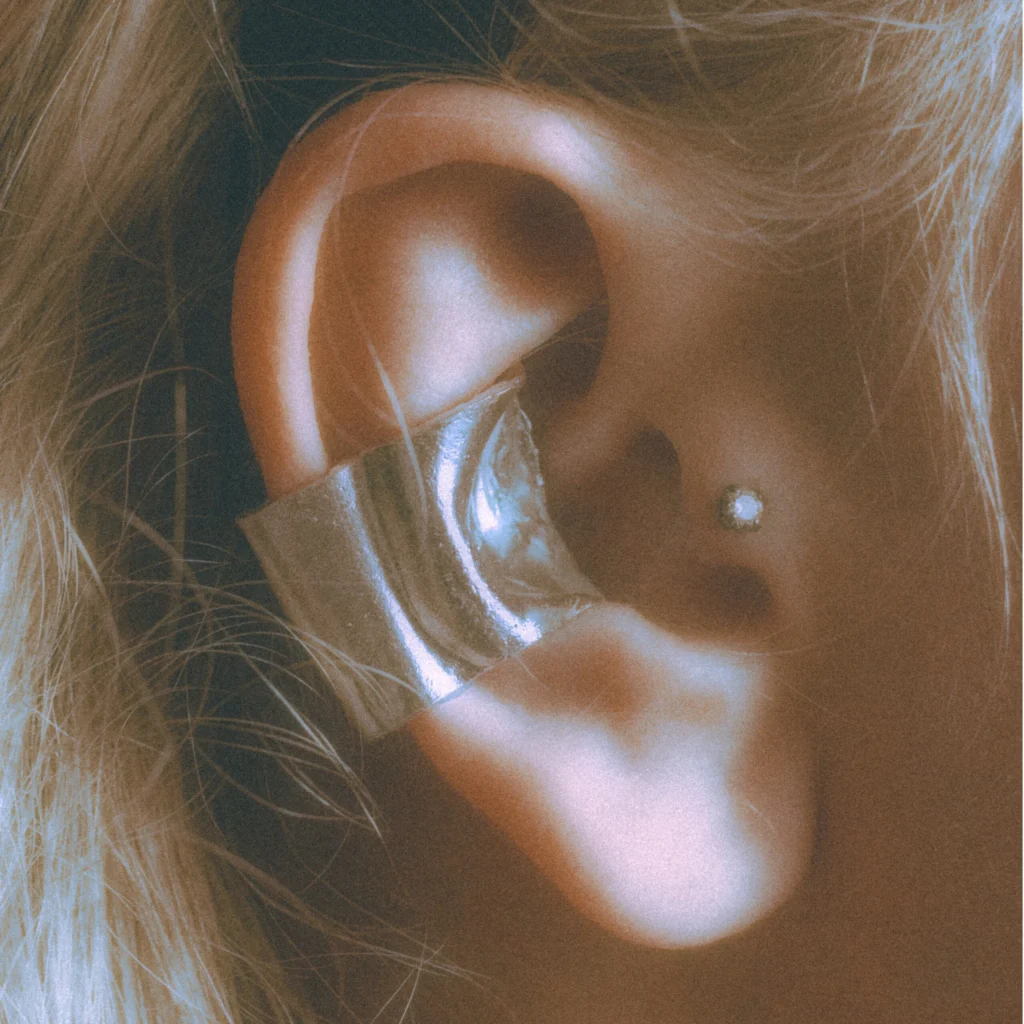 Anatomical casted ear cuff "Simple"