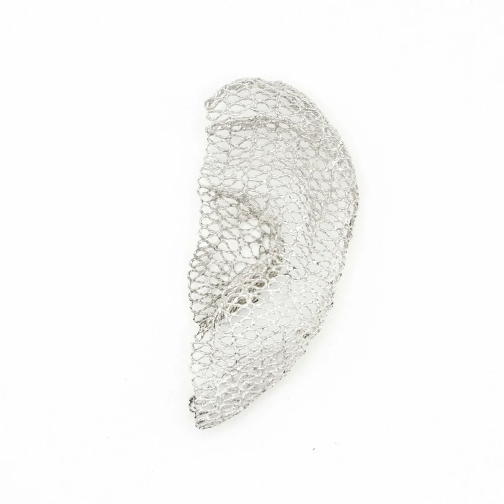 Anatomical filigree ear piece "Mirage"